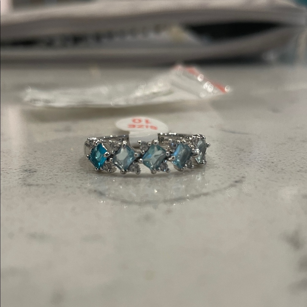 Stunning Silver Ring with Blue Accents Size 10